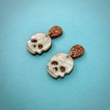 Load image into Gallery viewer, Pearly Skull Earrings