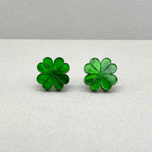 Load image into Gallery viewer, Four Leaf Clover studs - Green Marble (large)