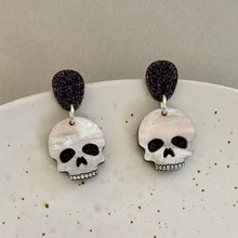 Load image into Gallery viewer, Pearly Skull Earrings - Black
