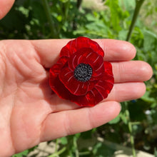 Load image into Gallery viewer, Poppy Flower brooch