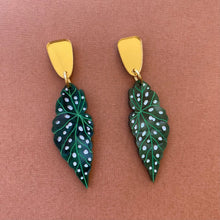 Load image into Gallery viewer, Begonia Polka Dot earrings