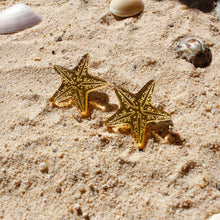 Load image into Gallery viewer, Starfish Statement studs - Gold Mirror