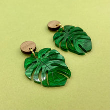 Load image into Gallery viewer, Monstera Leaf Earrings
