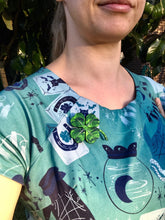 Load image into Gallery viewer, Four Leaf Clover brooch - Green Marble