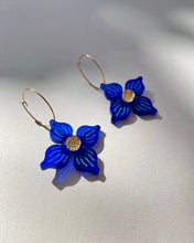 Load image into Gallery viewer, Flower Hoop earrings - Blue