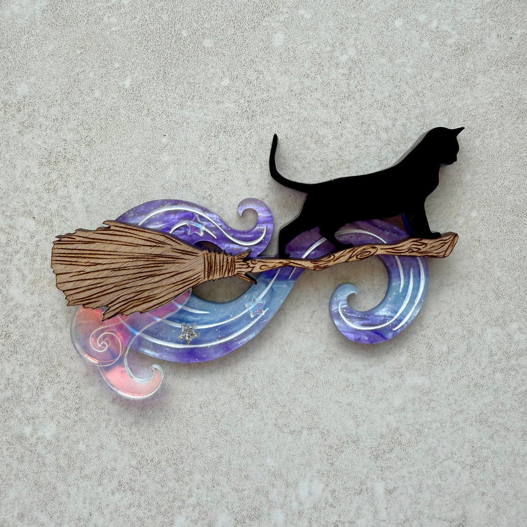 SECONDS Salem of the Sky brooch (D)