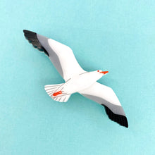 Load image into Gallery viewer, Snatching Seagull brooch
