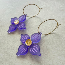 Load image into Gallery viewer, Flower Hoop earrings - Frosted Purple
