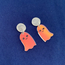 Load image into Gallery viewer, Cute Ghost earrings - iridescent
