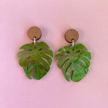 Load image into Gallery viewer, Monstera earrings
