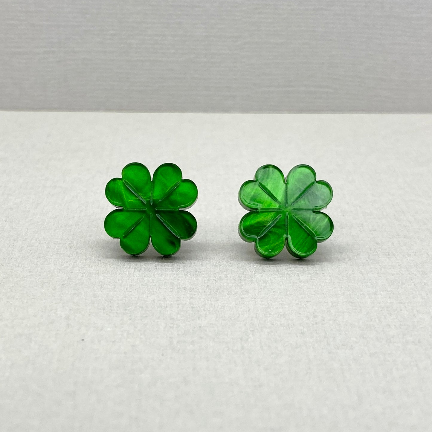 Four Leaf Clover studs - Green Marble (large)