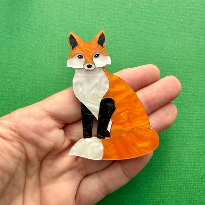 Preorder Clara the Cunning Fox Brooch