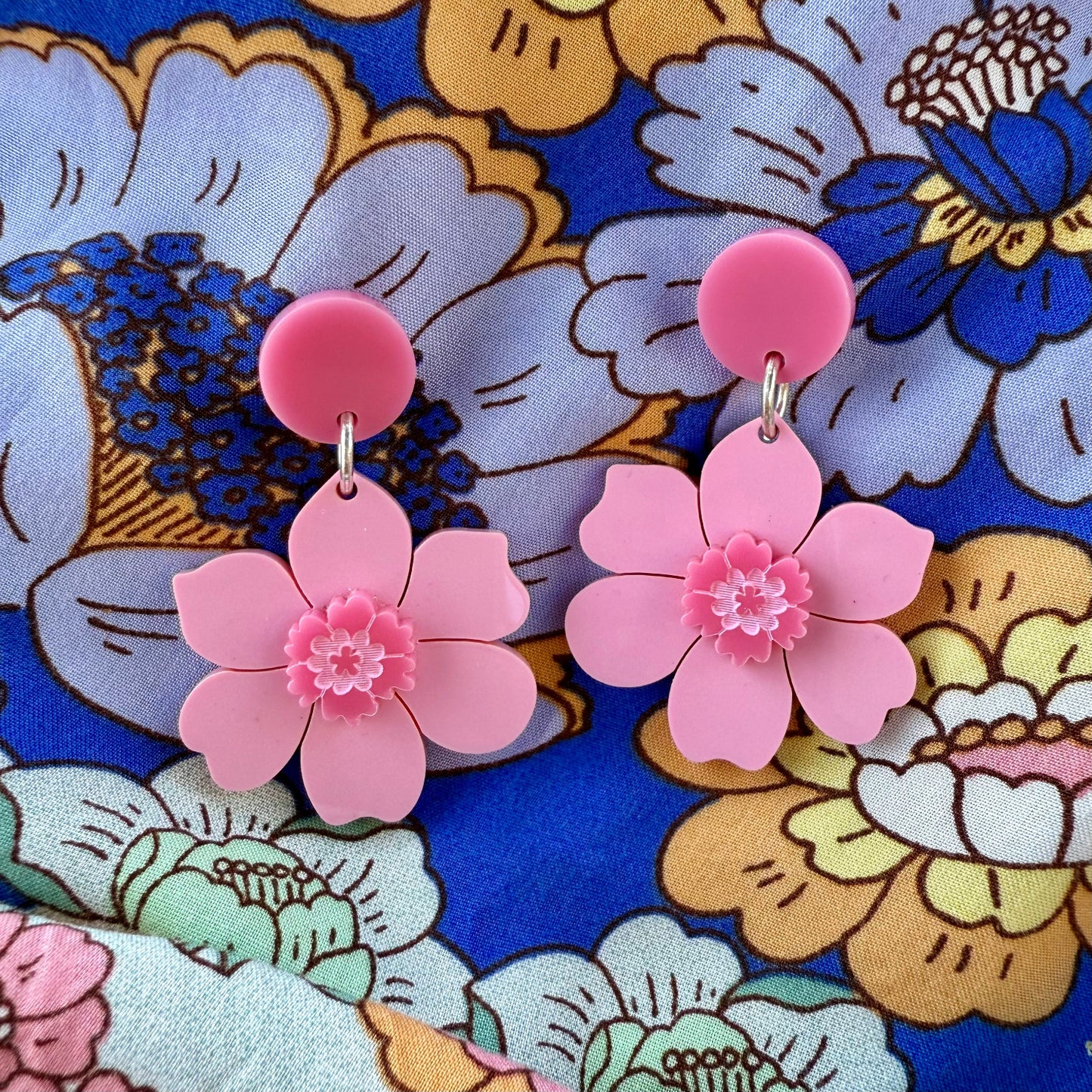 Vintage Flower Earrings - Pink