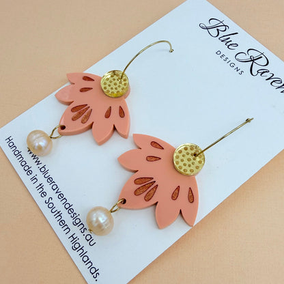 Lotus Pearl Earrings - Apricot (large)