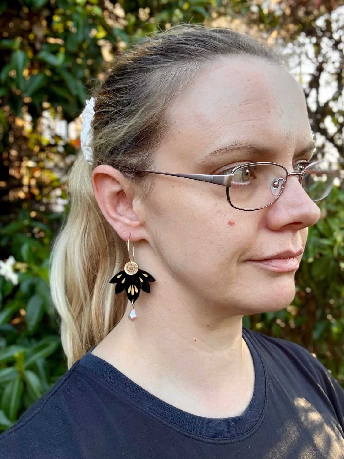 Lotus Pearl Earrings - Apricot (large)