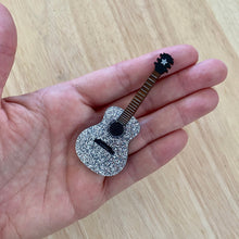 Load image into Gallery viewer, Guitar Brooch - Glitter
