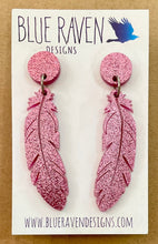 Load image into Gallery viewer, Feather earrings - Pink Glitter
