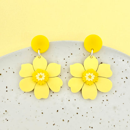 Vintage Flower Earrings - Yellow