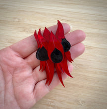 Load image into Gallery viewer, Sturt&#39;s Desert Pea brooch
