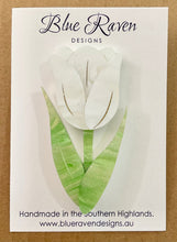 Load image into Gallery viewer, SECONDS Tulip brooch - White
