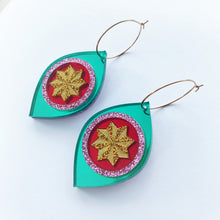 Load image into Gallery viewer, Kitschy Christmas Bauble earrings - Green
