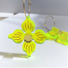 Load image into Gallery viewer, Flower Hoop earrings - Neon yellow
