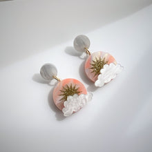 Load image into Gallery viewer, Sunrise circle earrings
