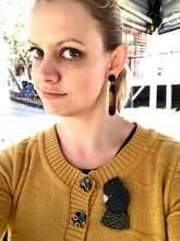 Load image into Gallery viewer, Black Cockatoo Feather earrings
