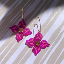 Load image into Gallery viewer, Flower Hoop earrings - Magenta
