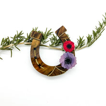 Load image into Gallery viewer, Horseshoe Poppy brooch
